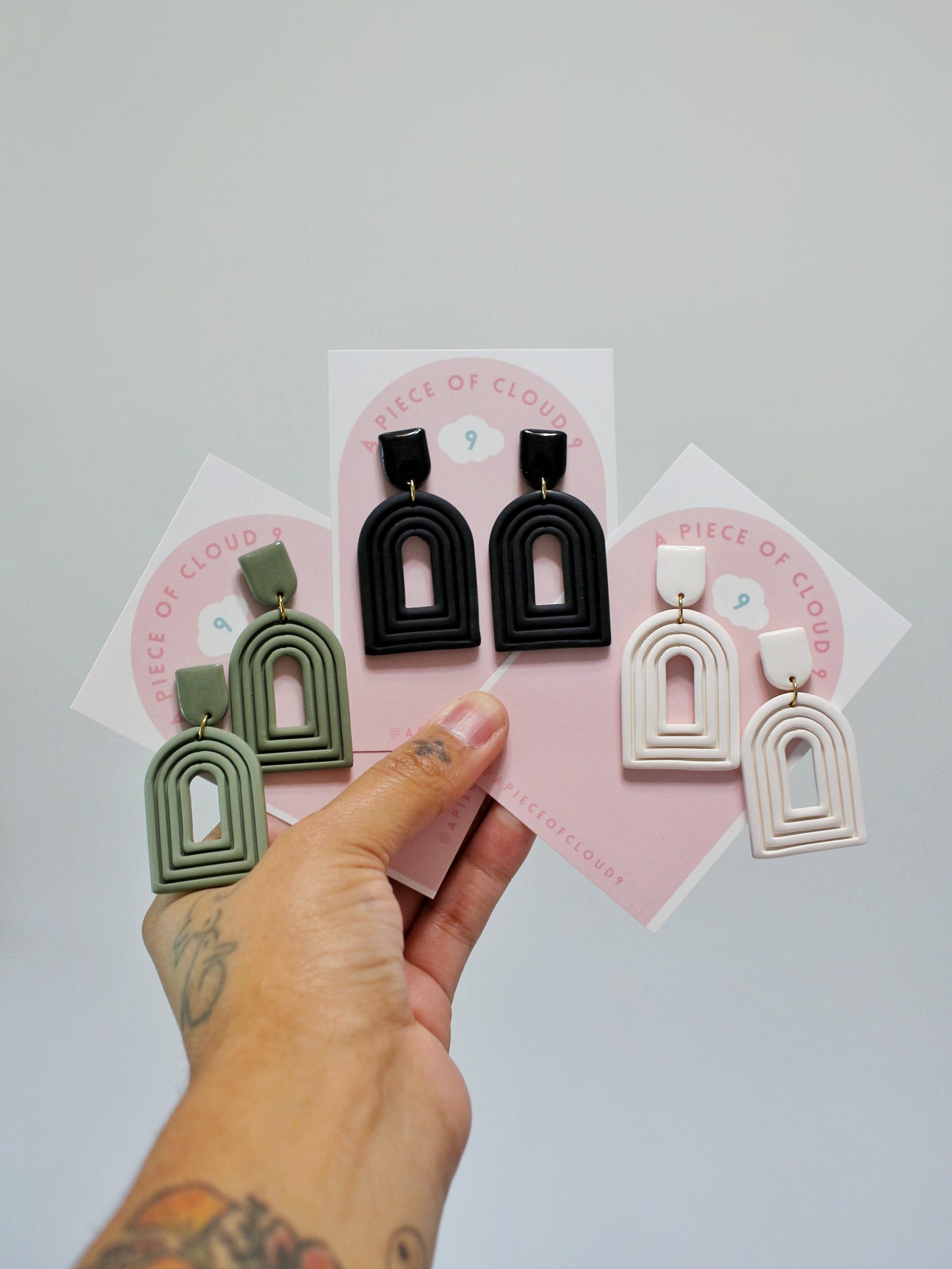 Gaia - Ribbed Arch Earrings