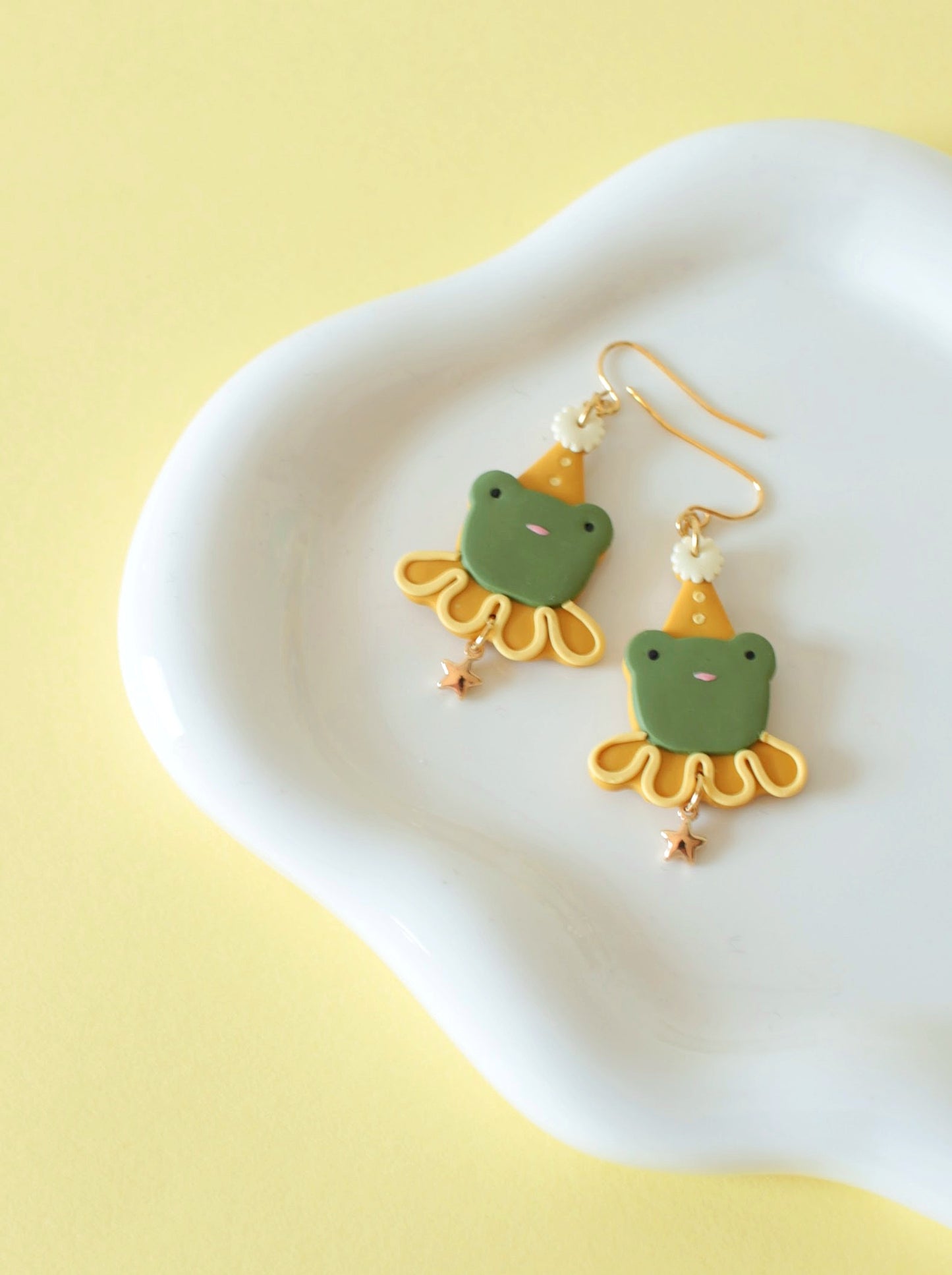 Clown Critters - Frog Earrings