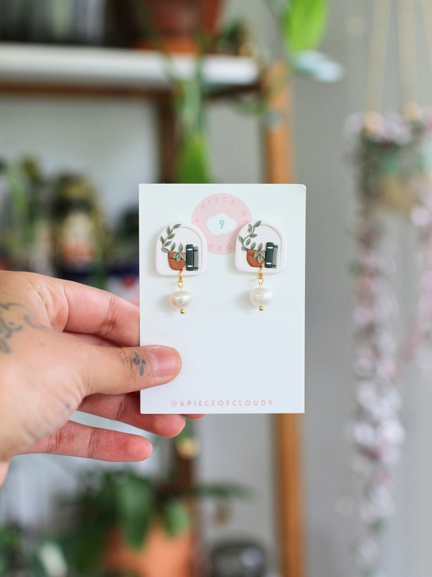 Belle - Whimsy Bookshelf Earrings