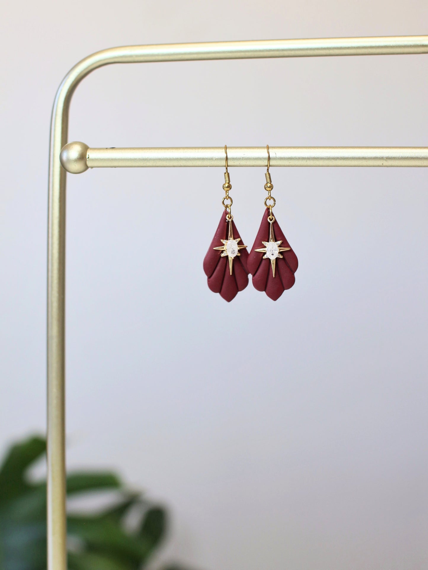 Polaris - Elegant Droplet Earrings
