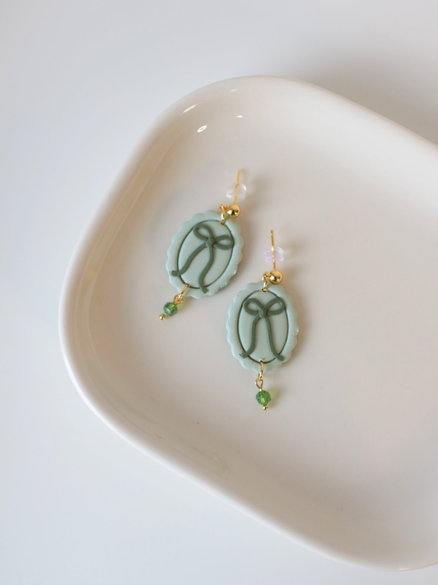 Green Jolly Droplets - Bow Earrings