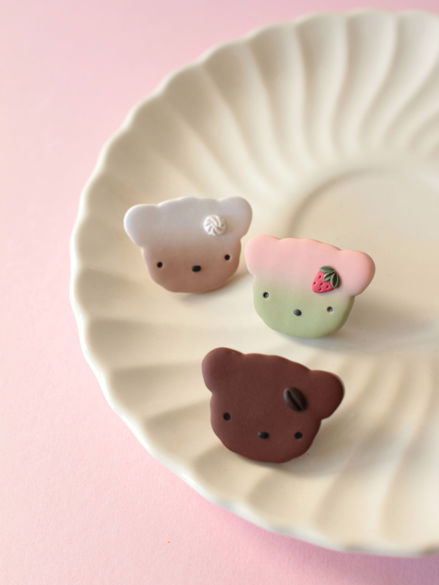 Latte Bear Pin