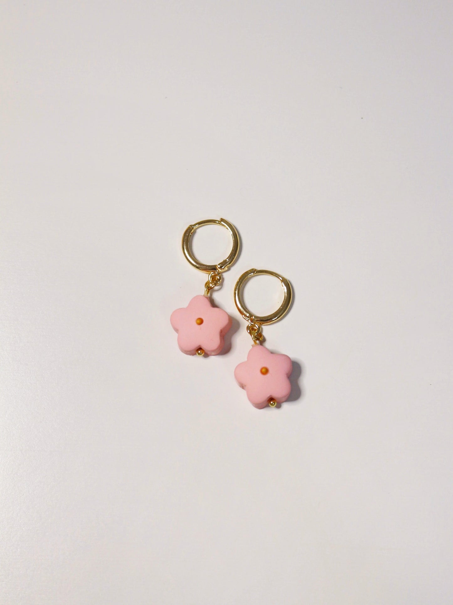 Pink Chonky Daisy - Huggie Earrings